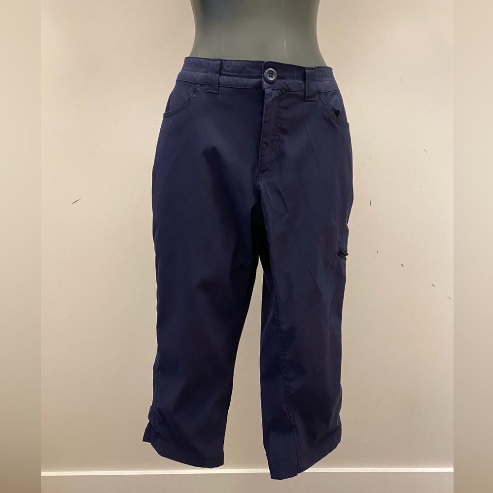 Eddie Bauer capri/ woman’s 6/ UPF 50 sun protection/ cargo pokets